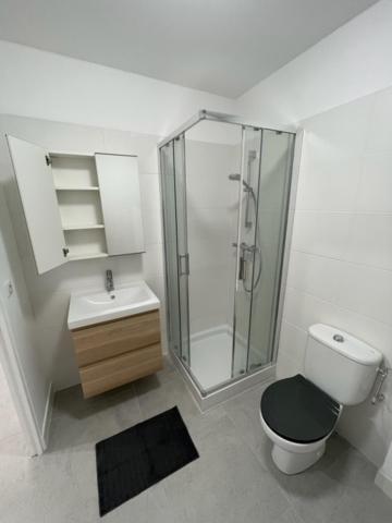 Appartement 30 M2, Piscine Et Parking Prive Mouans-Sartoux Bagian luar foto