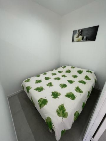 Appartement 30 M2, Piscine Et Parking Prive Mouans-Sartoux Bagian luar foto