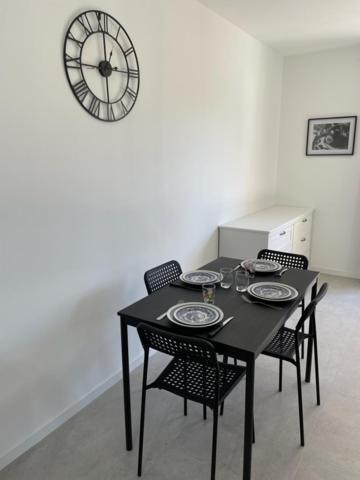 Appartement 30 M2, Piscine Et Parking Prive Mouans-Sartoux Bagian luar foto