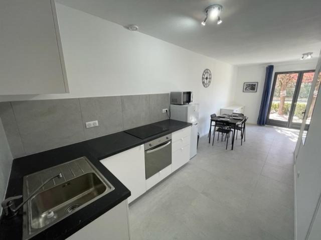 Appartement 30 M2, Piscine Et Parking Prive Mouans-Sartoux Bagian luar foto
