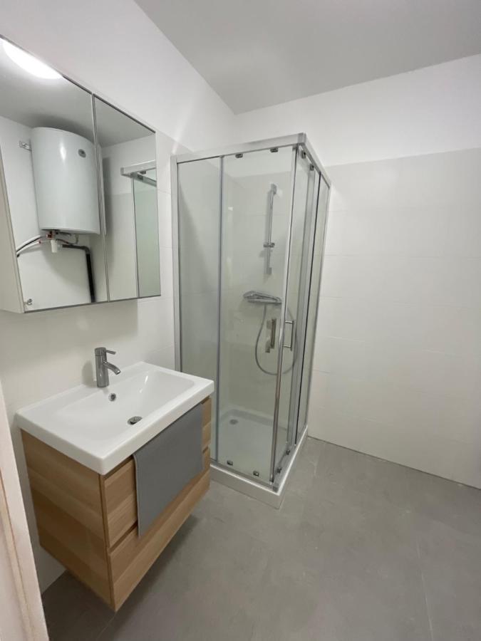 Appartement 30 M2, Piscine Et Parking Prive Mouans-Sartoux Bagian luar foto