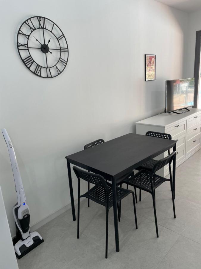 Appartement 30 M2, Piscine Et Parking Prive Mouans-Sartoux Bagian luar foto