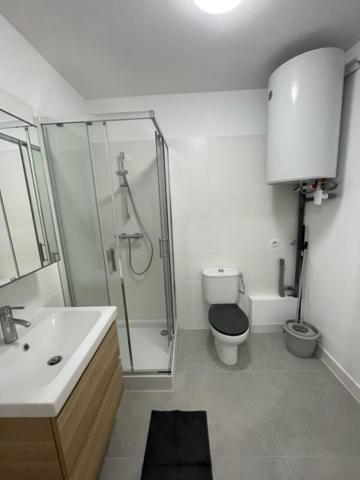 Appartement 30 M2, Piscine Et Parking Prive Mouans-Sartoux Bagian luar foto